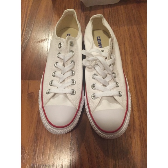 Converse Shoes - NWT Converse all star Low top white sneakers